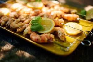 brochettes crevettes-citron-basilic