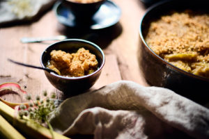 Crumble rhubarbe noisettes